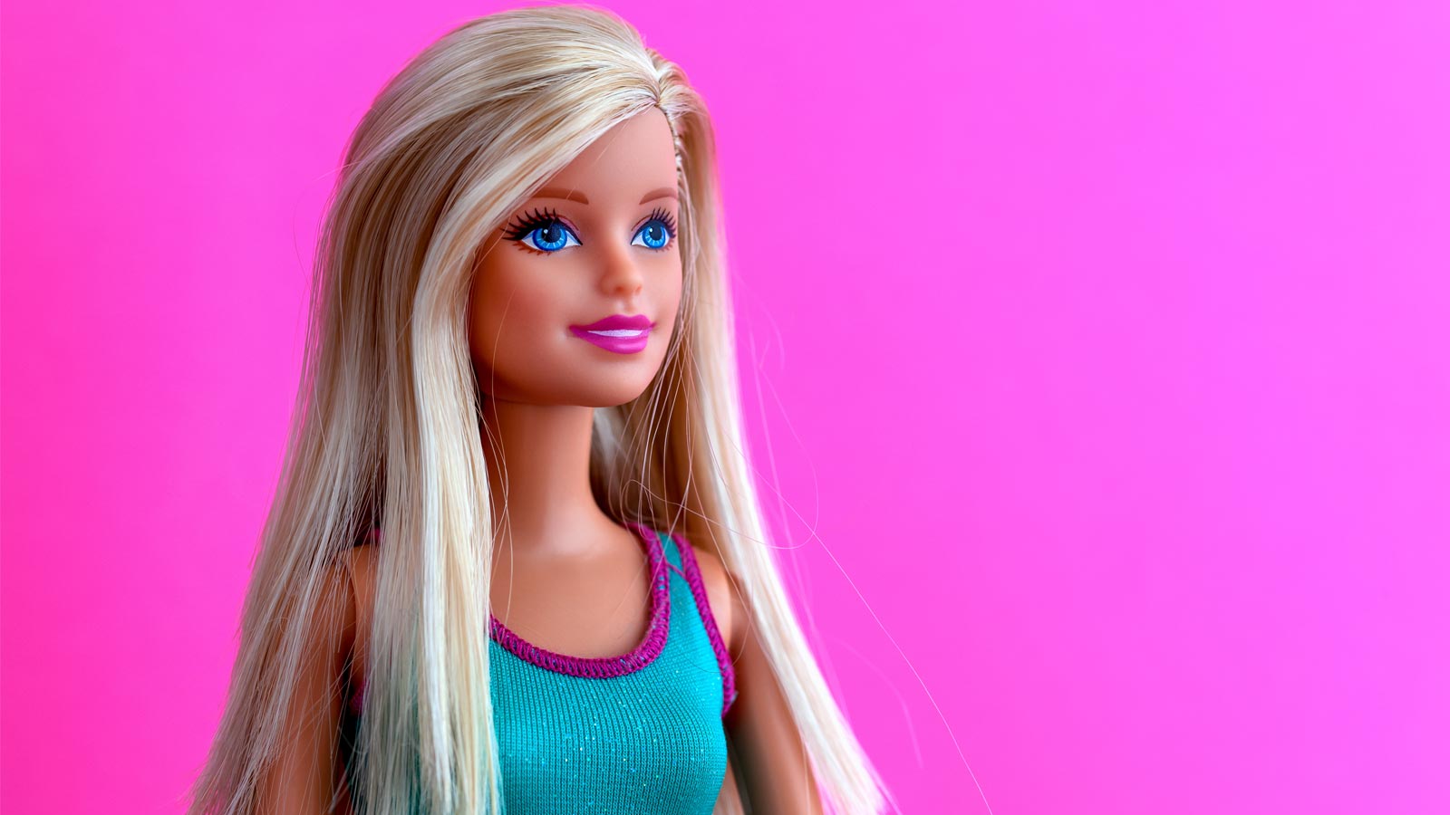 Papel de Parede Adesivo Temático da Barbie