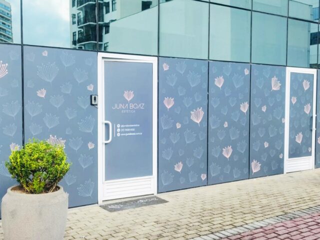 7 ideias de paredes decorativas para empresas modernas