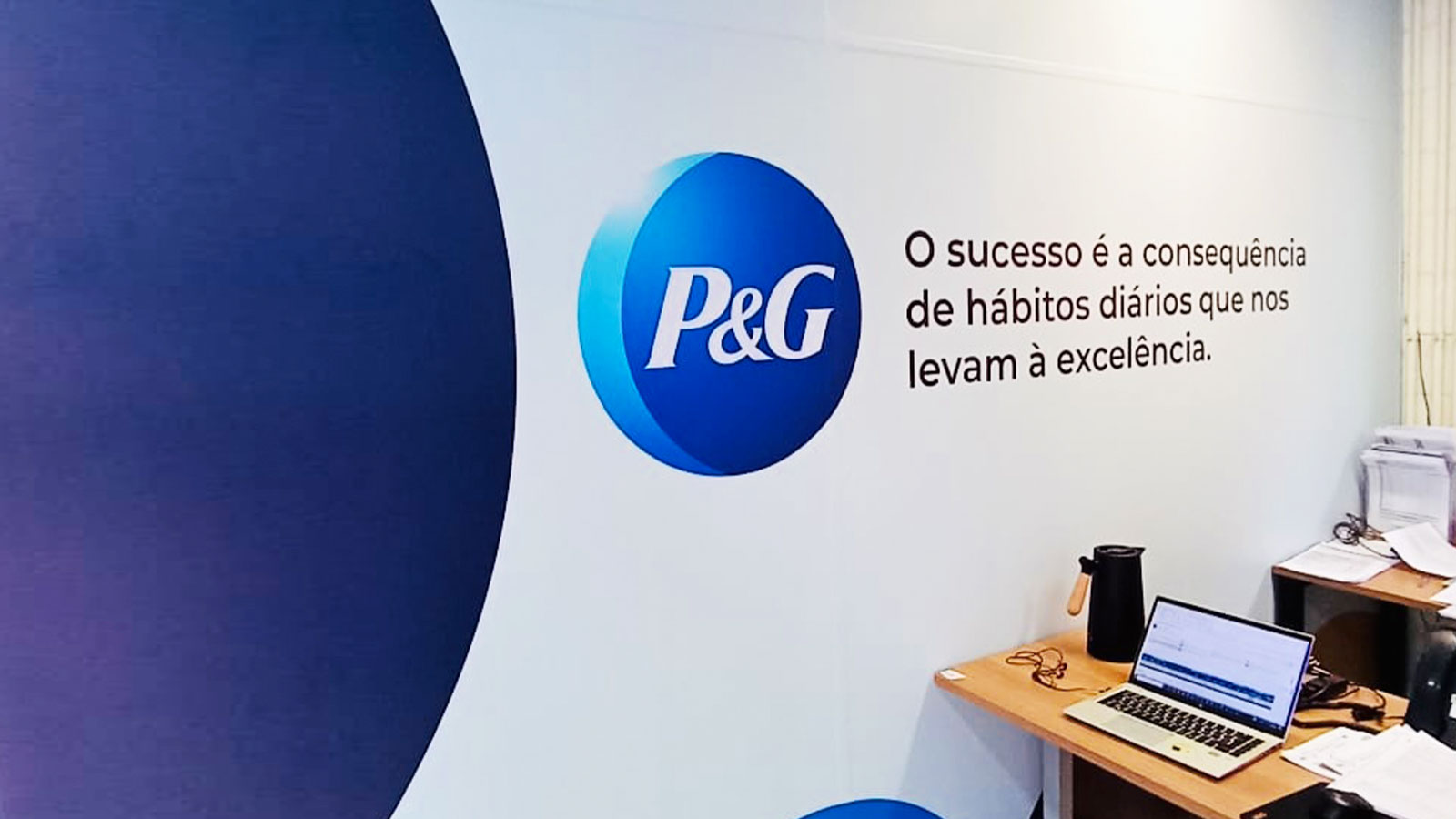 Papel de parede personalizado com logotipo